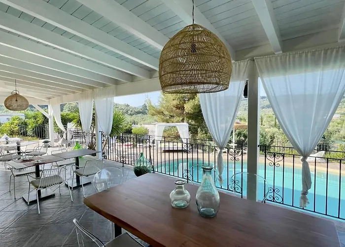 Borgo Del Nespolo 4*