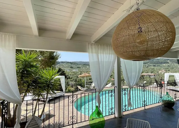 Borgo Del Nespolo Bed & Breakfast