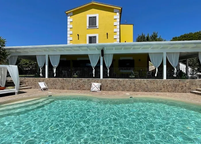Borgo Del Nespolo Bed & Breakfast 4*