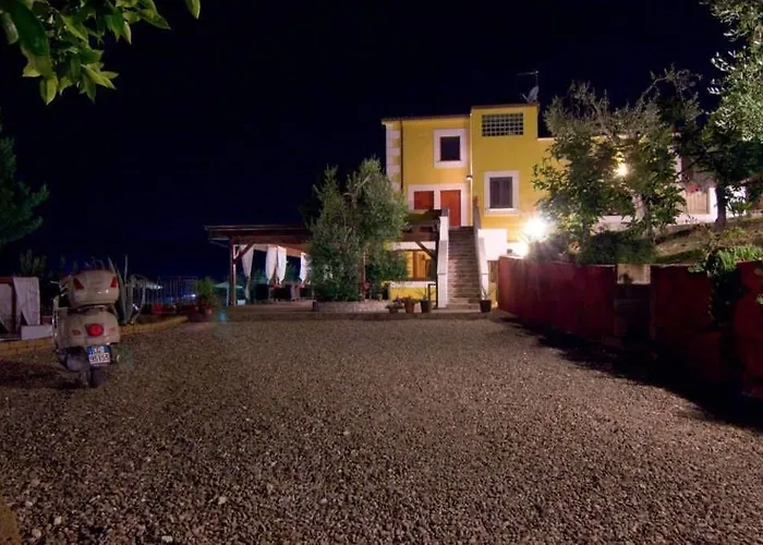 Borgo Del Nespolo 4*