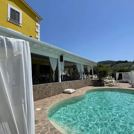 Bed & Breakfast Borgo Del Nespolo