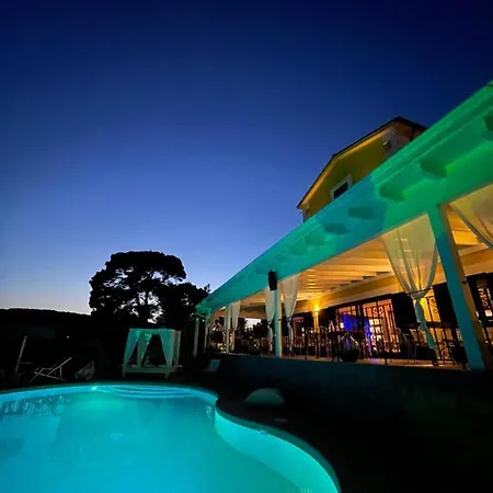 Bed & Breakfast Borgo Del Nespolo 3*