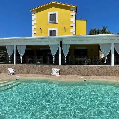 Borgo Del Nespolo Bed & Breakfast 3*