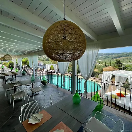 Borgo Del Nespolo Bed & Breakfast 3*