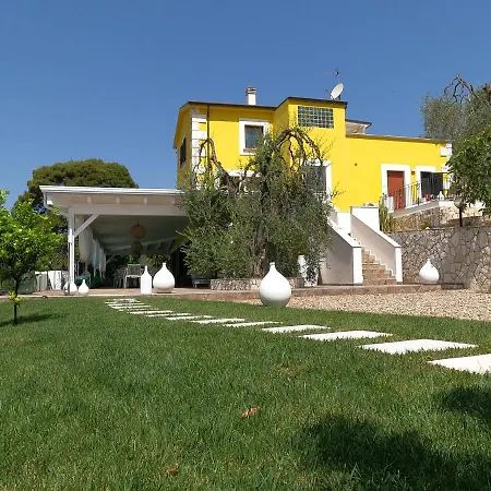 Borgo Del Nespolo Bed & Breakfast 3*