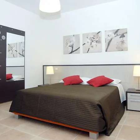Borgo Del Nespolo Bed & Breakfast Peschici