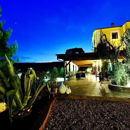 Borgo Del Nespolo 4* 佩斯基奇