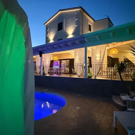 Borgo Del Nespolo Bed & Breakfast