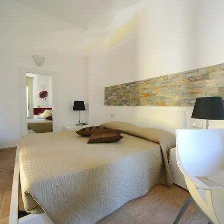 Borgo Del Nespolo Bed & Breakfast 3*